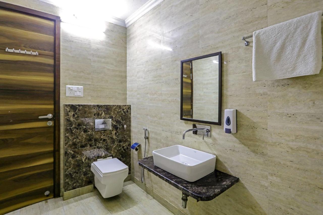 Fabhotel White House Bnb - Nr Yashobhoomi Convention Centre Delhi  Luaran gambar