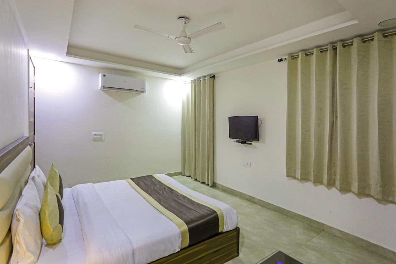 Fabhotel White House Bnb - Nr Yashobhoomi Convention Centre Delhi  Luaran gambar
