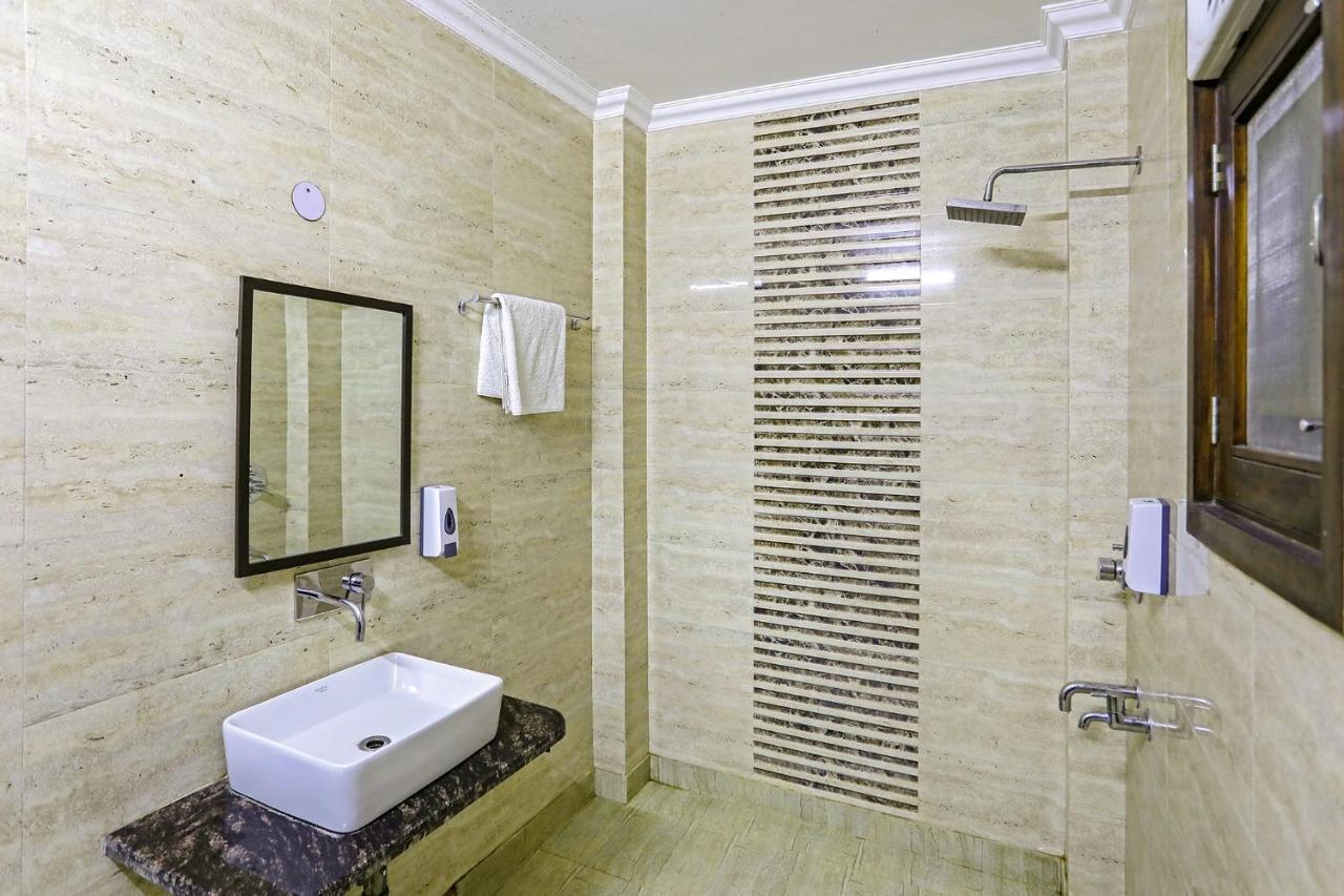 Fabhotel White House Bnb - Nr Yashobhoomi Convention Centre Delhi  Luaran gambar