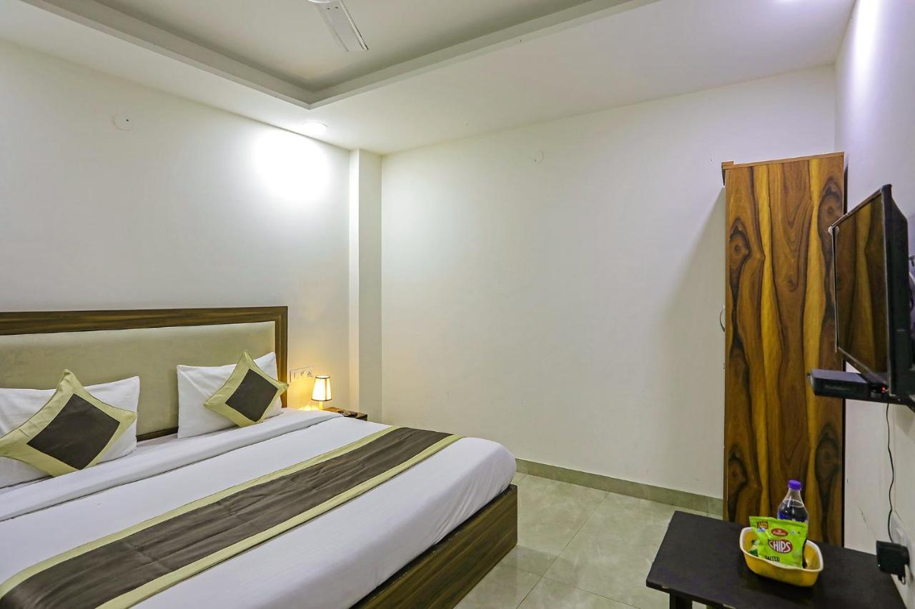 Fabhotel White House Bnb - Nr Yashobhoomi Convention Centre Delhi  Luaran gambar